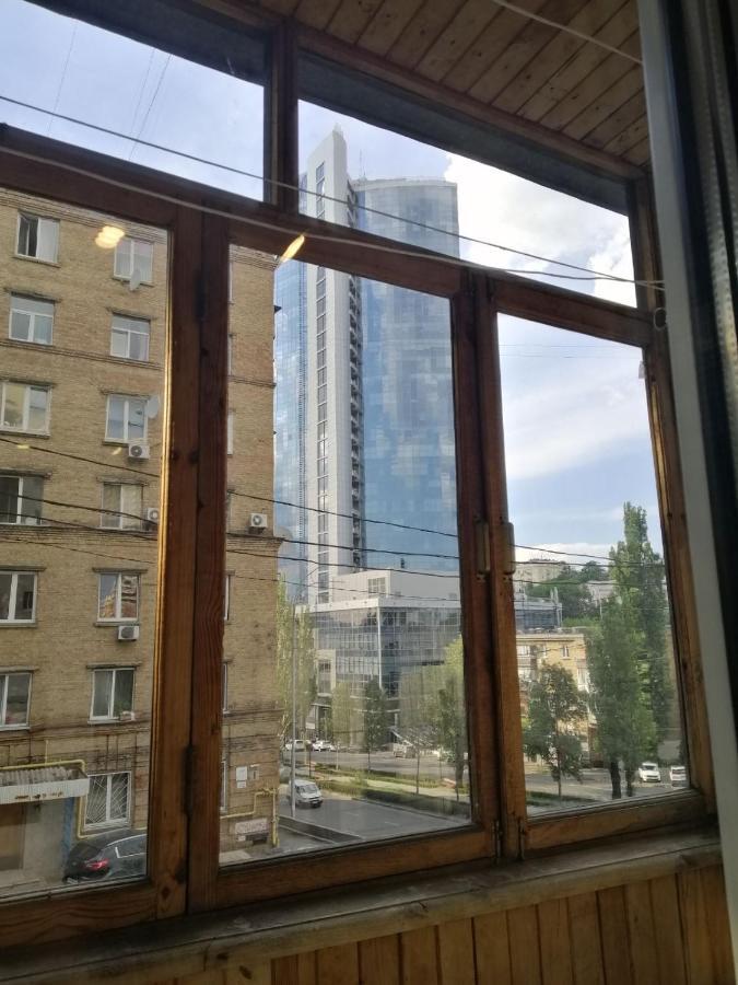 Бульвар Леси Украинки 10 Kiev Buitenkant foto