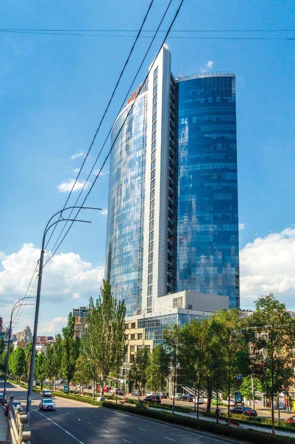 Бульвар Леси Украинки 10 Kiev Buitenkant foto